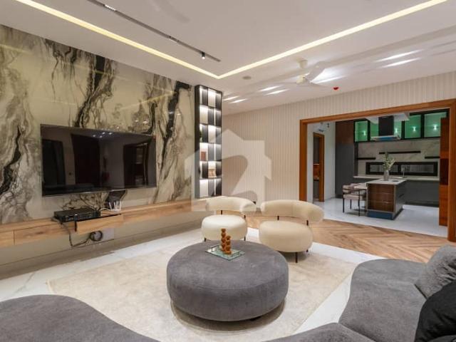 One Kanal Ultra Modern Fully Furnished House available for sale