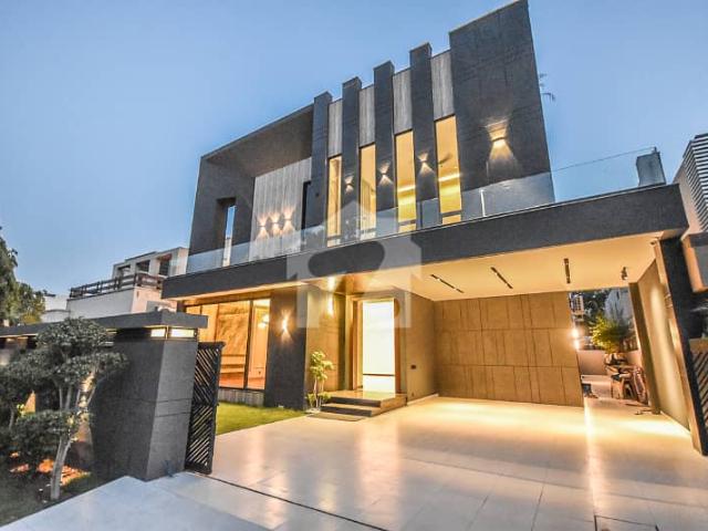 One kanal ultra modern house for sale near mcdonald in dha phase 7 lahore