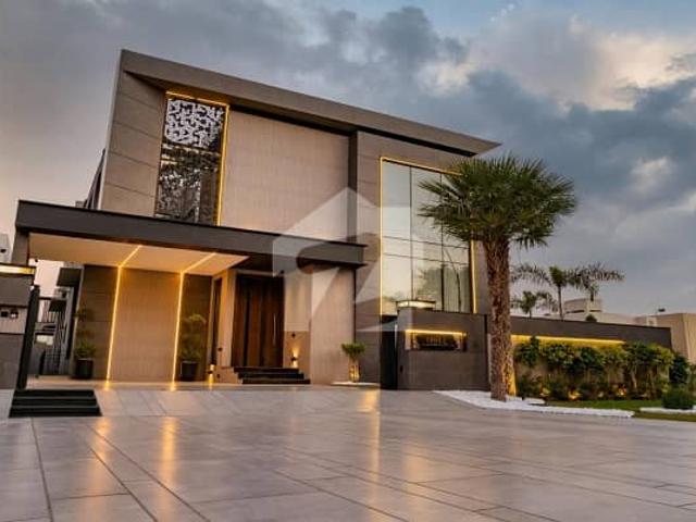 One kanal ultra moldern beautiful fully furnished banglow for sale reasonable price