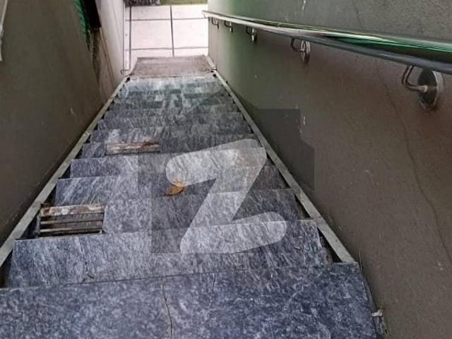 One Kanal Upper Portion Available In Pia Society