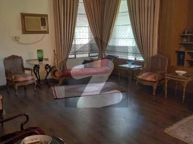 One Kanal Used 3 Bedroom Single Storey Bungalow For Sale At Prime of DHA Lahore Near To Park Masjid & Commercial Market. DHA Phase 1 Block N