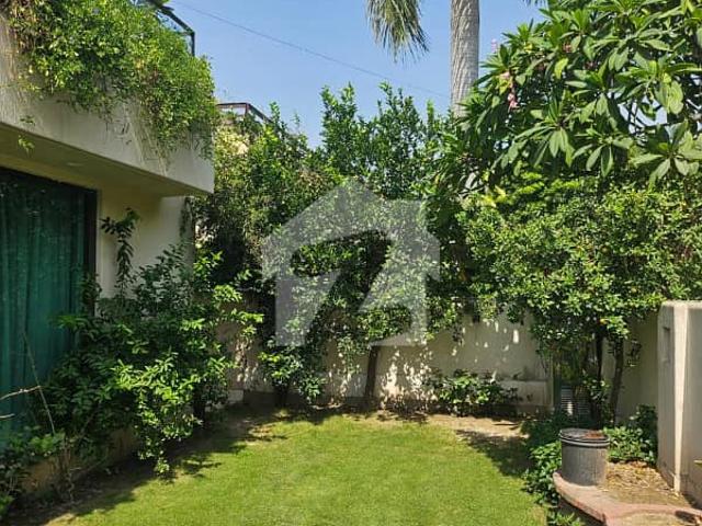 One Kanal Used Modern Design Most Beautiful Bungalow 5 Bedroom, Lift & 10KV Solar Attached For Sale At Prime Location Of DHA Lahore Near To Park Masjid & Commercial Market