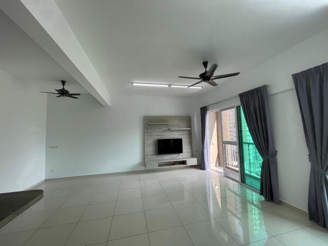 One Imperial Sungai Ara Renovated 2 Car Parks at Ground Floor