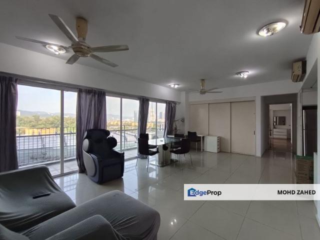 One Jelatek Condominium