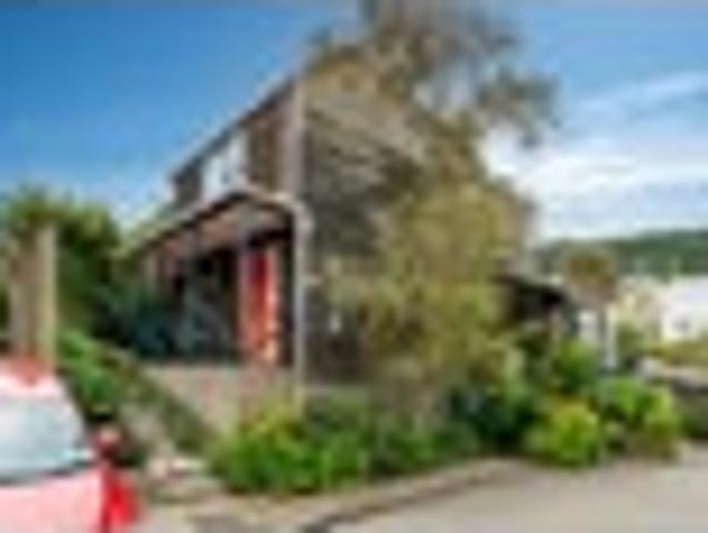 ONE OF MT VIC'S BEST KEPT SECRETS BEO $845,000
