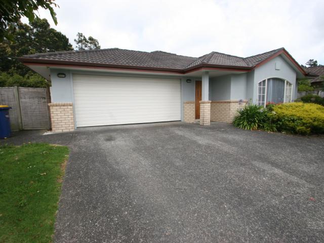 One level 4 Bedrooms, Henderson