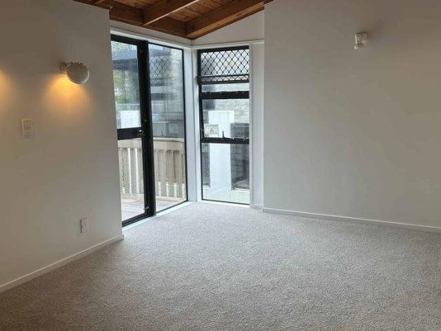 one level property on a flat land
