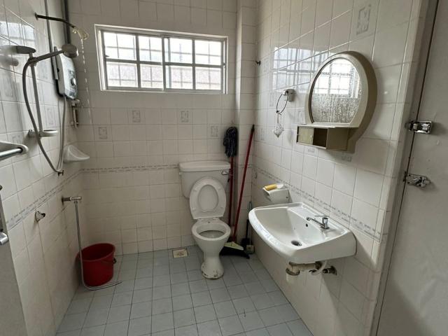 One month deposit MASTER / MEDIUM / SINGLE Room Rent at BANDAR SUNWAY