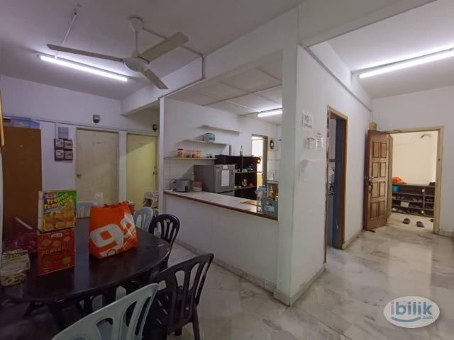One month deposit MASTER / MEDIUM / SINGLE Room Rent at SUBANG JAYA SS15 near to INTI College
