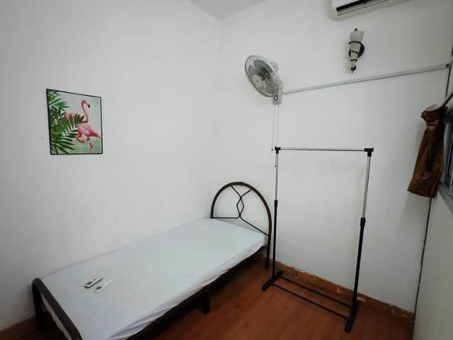One month deposit ✨ Middle Room at Puchong near LRT Puchong Station