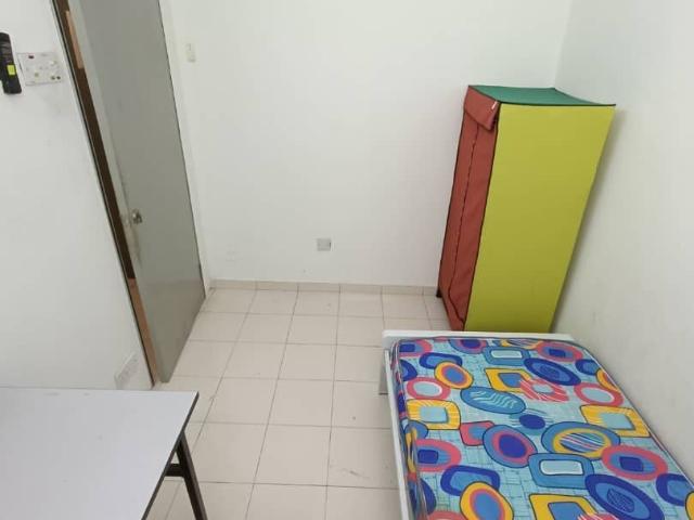 One Month Deposit Non Sharing Single Room Rent @ Bandar Bukit Tinggi