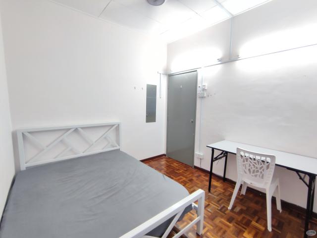 One month deposit Single Room at u13/16c Jalan Setia Impian Shah Alam