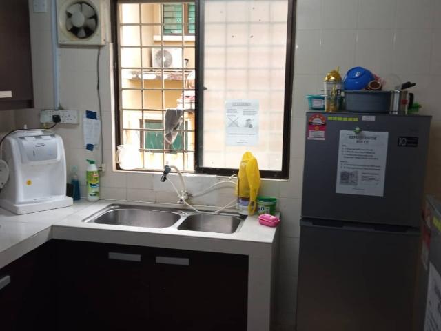 One Month DepositFurnished Comfy Room at Bandar Puchong