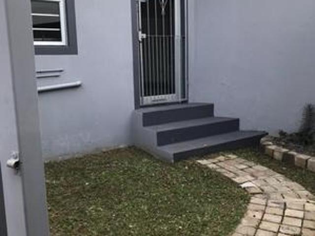 one room apartment to rent in centra.