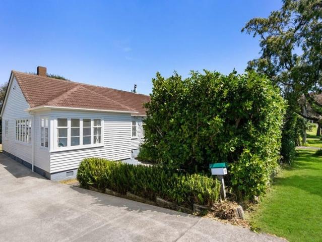 One Tree Hill, 2 bedrooms