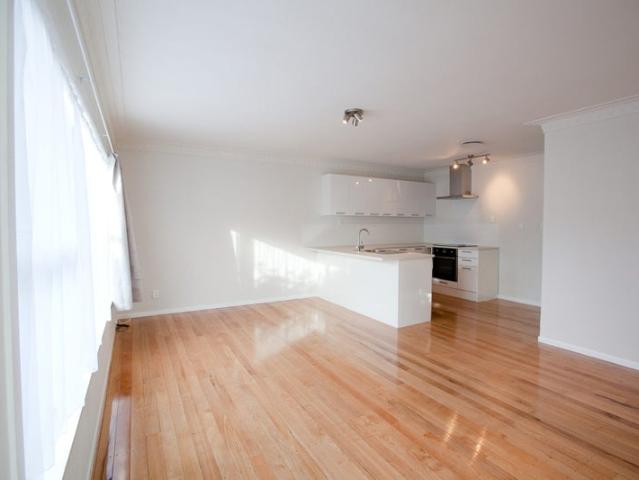 one tree hill, 3 bedrooms