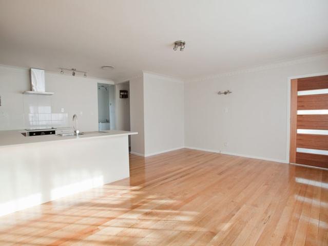 one tree hill, 3 bedrooms