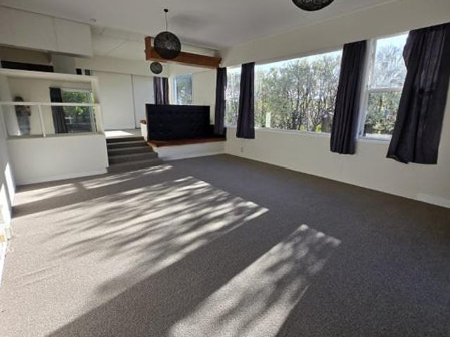 one tree hill, 3 bedrooms