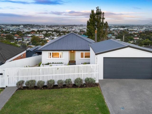 One Tree Hill, 4 bedrooms