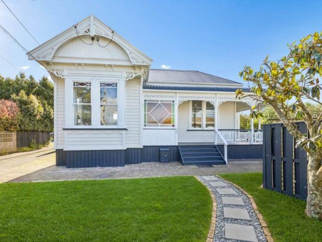one tree hill, 5 bedrooms