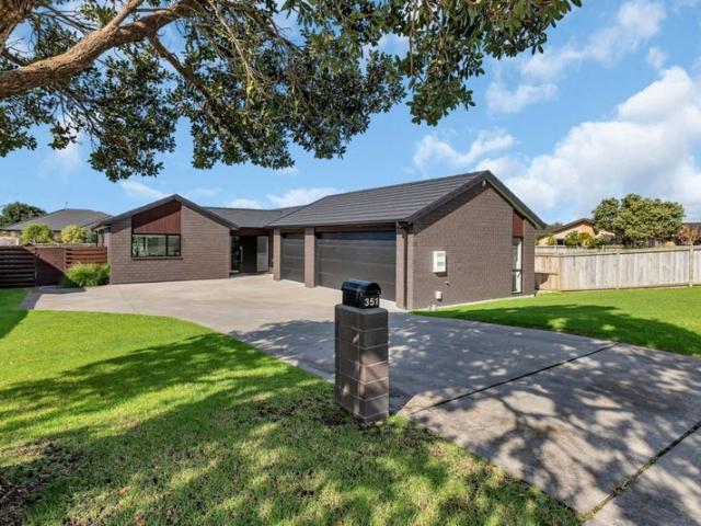 one tree point, 4 bedrooms