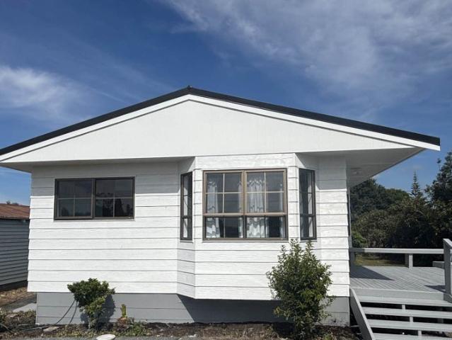one tree point, 2 bedrooms