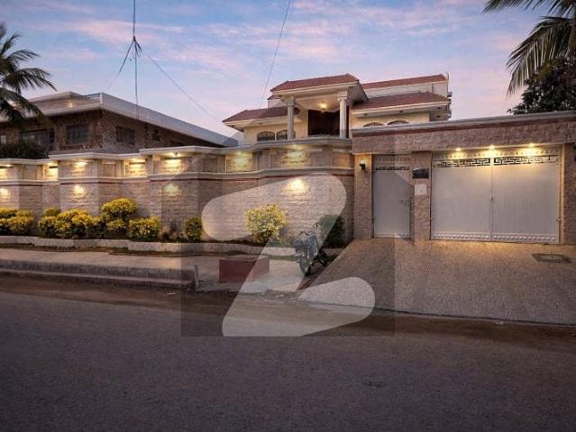 One unit house for sale in gulshan e iqbal block 7