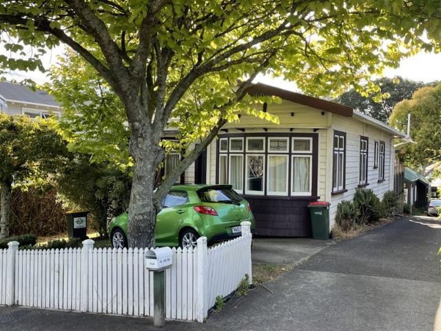 onehunga, 4 bedrooms