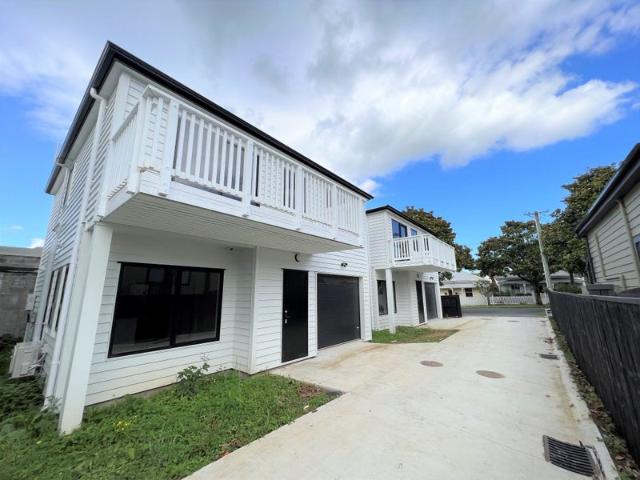 Onehunga, 4 bedrooms