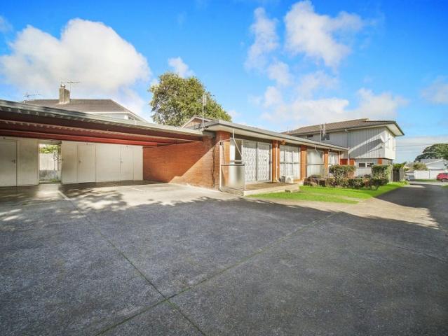 onehunga, 2 bedrooms