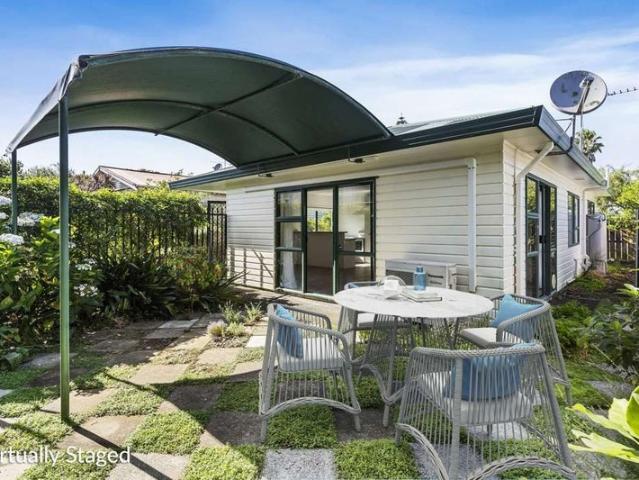 onehunga, 2 bedrooms
