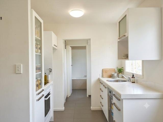 onehunga, 2 bedrooms