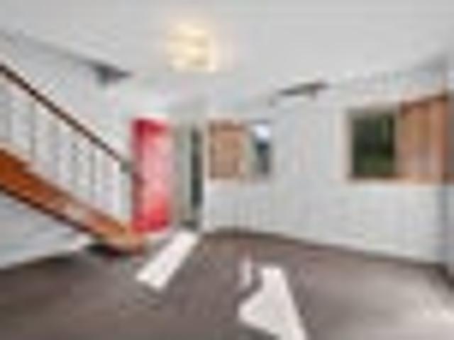 Onehunga, 2 bedrooms, $575 pw