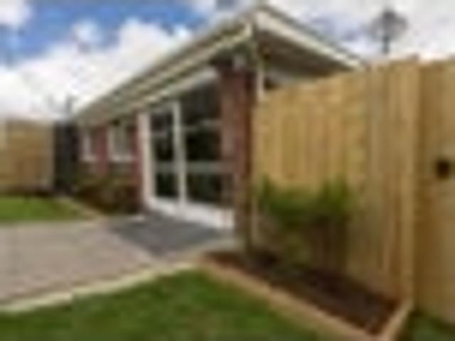 Onehunga, 2 bedrooms, $575 pw