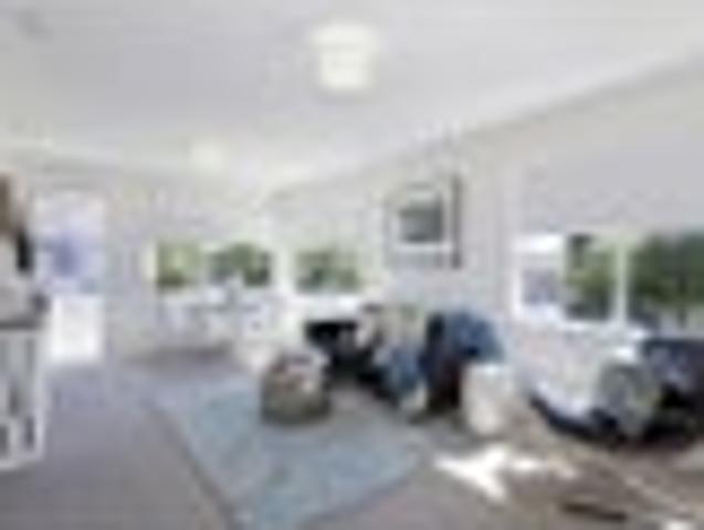 Onehunga, 2 bedrooms, $595 pw