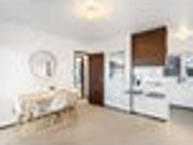 Onehunga, 2 bedrooms, $600 pw