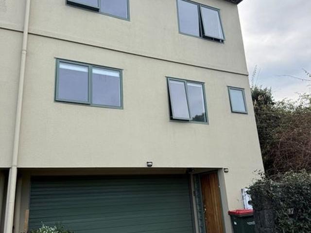 onehunga, 2 bedrooms