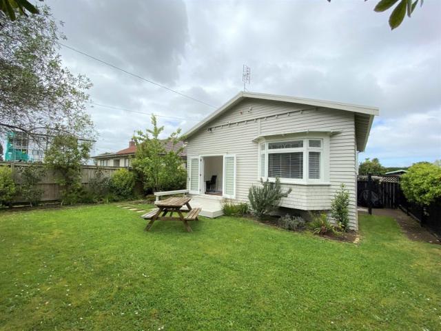 onehunga, 3 bedrooms