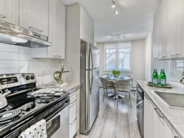 O'Neil Tower 3 Bedroom Apartment for Rent at 700 9 St Sw, Calgary, AB T2P 2B5 Downtown Calgary