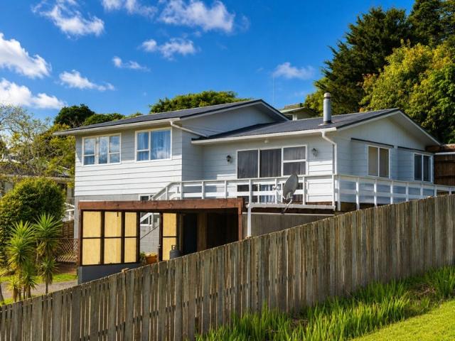 onerahi, 3 bedrooms