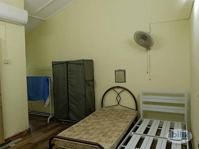 Only Rm 11 for Second RentalZero Deposit Middle Room at Taman Seputeh