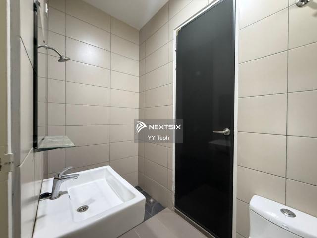 Only 5.2 km to Pavilion Bukit Jalil Easy Access to LDP, MEX & Bukit Jalil Highway Nearby shopping malls, schools, eateries & daily amenities Strategic and mature residential neighbourhood