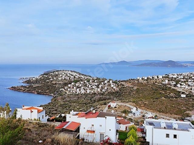 Önü Kapanmaz Panoramik Deniz Manzaralı Arsa