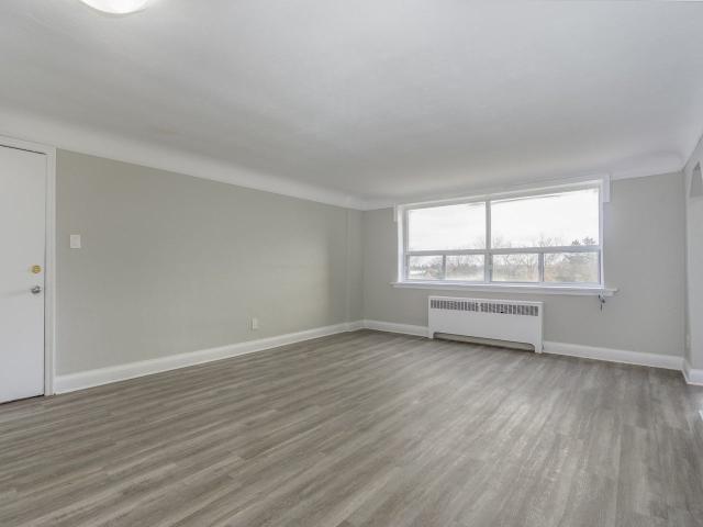 Onward Apartments 1 Bedroom Apartment for Rent at 117 105 117 Onward Avenue, Kitchener, ON N2H 3J8 King East