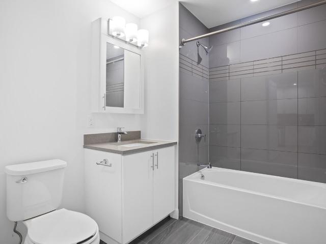 Onyx Rentals 2 Bedroom Apartment for Rent at 287 Lisgar St, Ottawa, ON K2P 1K8 Centretown