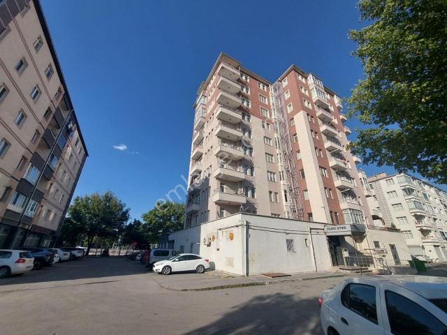 Osman Kavuncu Ana Cadde Üstünde tranvayın Dibi Kiralık Daire