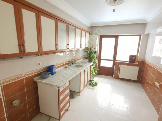 Osmangazi Cadde Dibi 2+1 Kiralık Daire