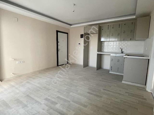 Osmangazi`de~2+1~cadde`ye~yakın~az~katlı~lüxx~işçilik~