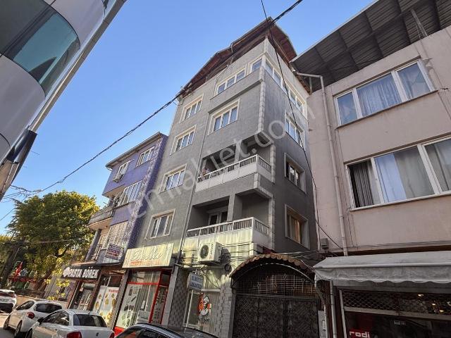 Osmangazi Hürriyet Mahallesinde Merkezi Konumda 4 Katlı Bina