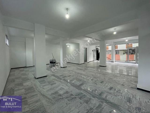 Osmangazi Mah. Aşıroğlu Cad. Cephe Sanayi Elekt.& Wc 220 M2